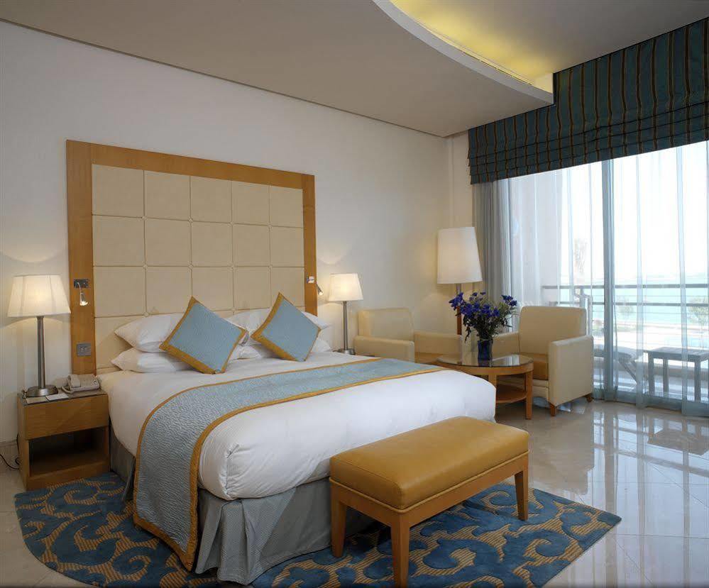 Marina Hotel Kuwait Salmiya Exterior foto